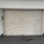 （入口シャッター）